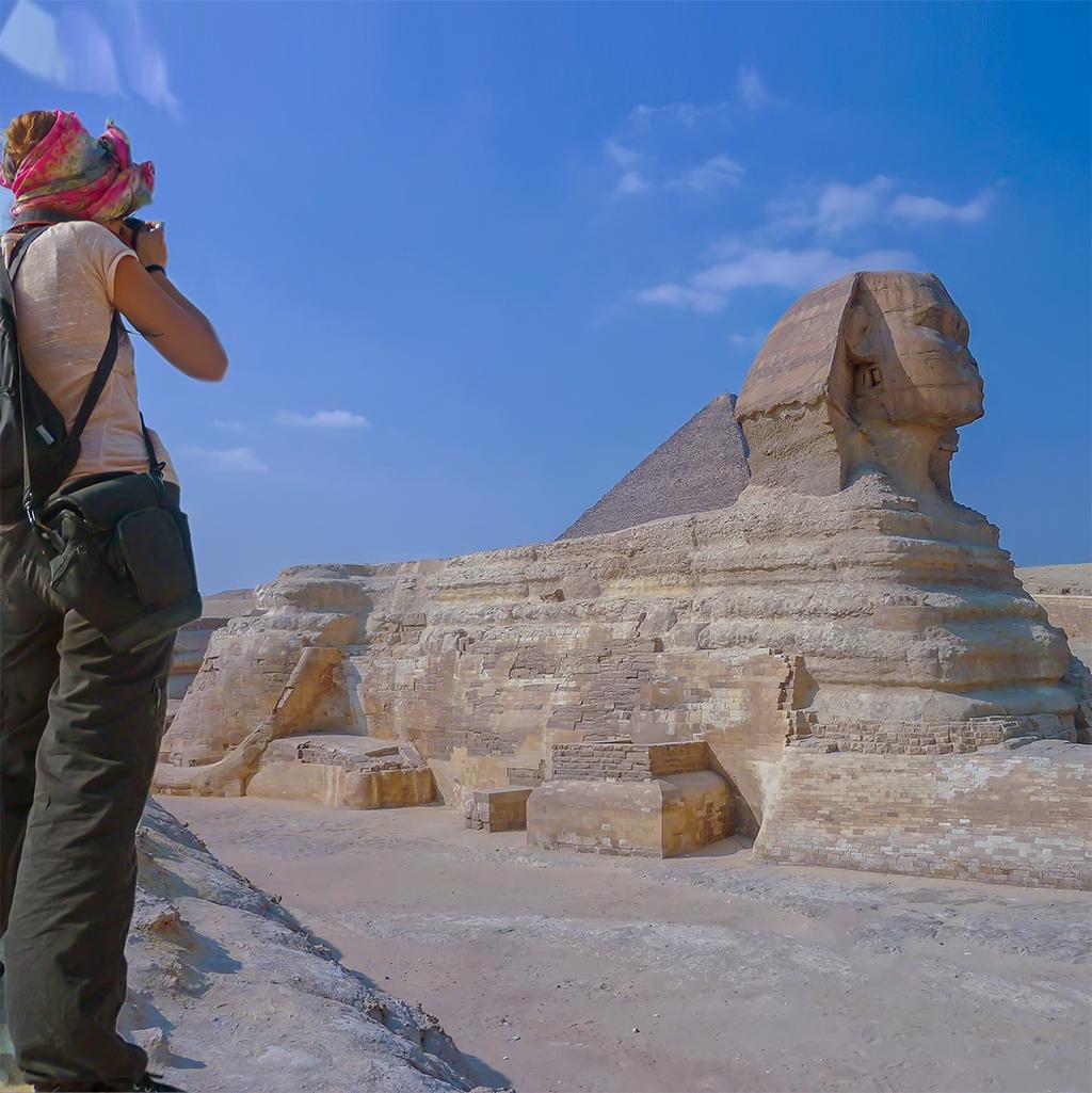 View of the Sphinx and Great Pyramids with Egypt vacation packages