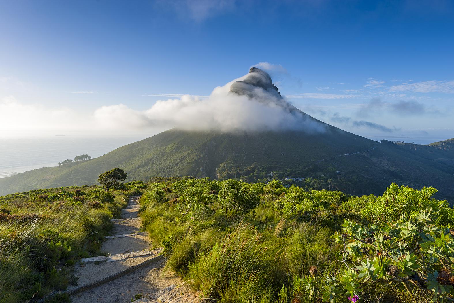Awe inspiring Lion's Head Mountain, South Africa Vacations World Start-up